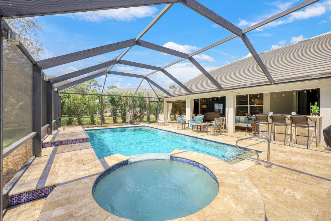 6485 Autumn Woods Blvd, Naples, FL 34109