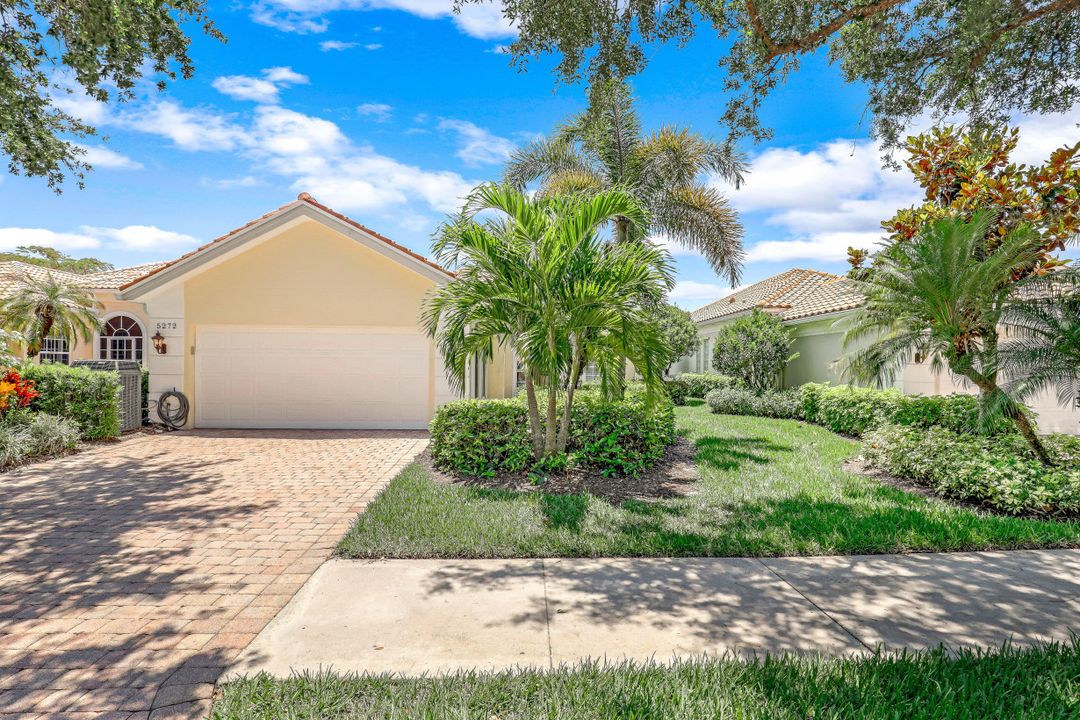 5272 Hawkesbury Way, Naples, FL 34119