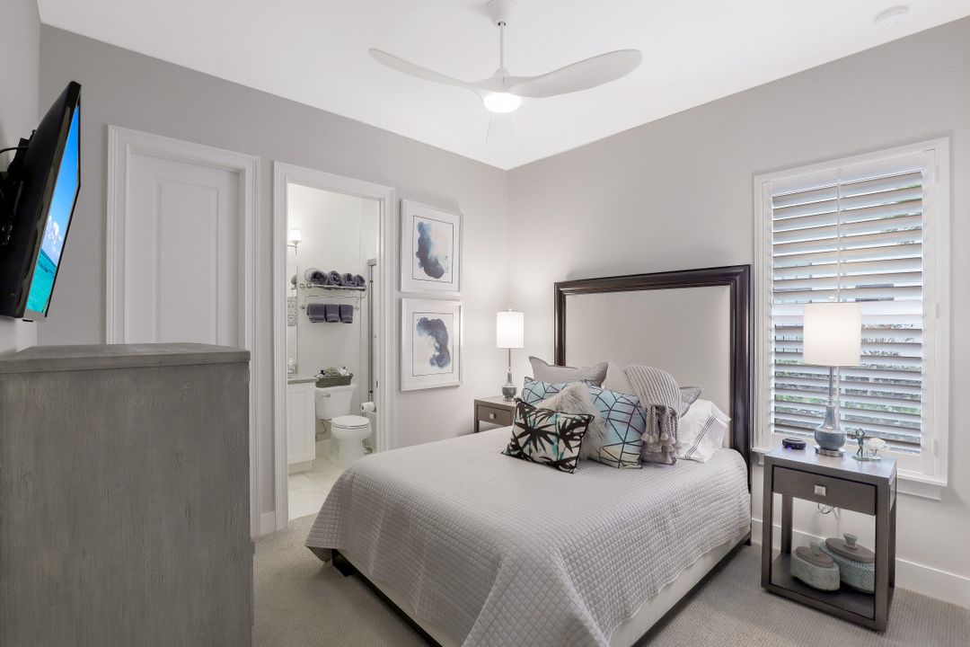 3237 Tavolara Ln, Naples, FL 34114