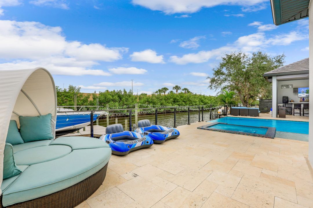 1903 Everest Pkwy, Cape Coral, FL 33904