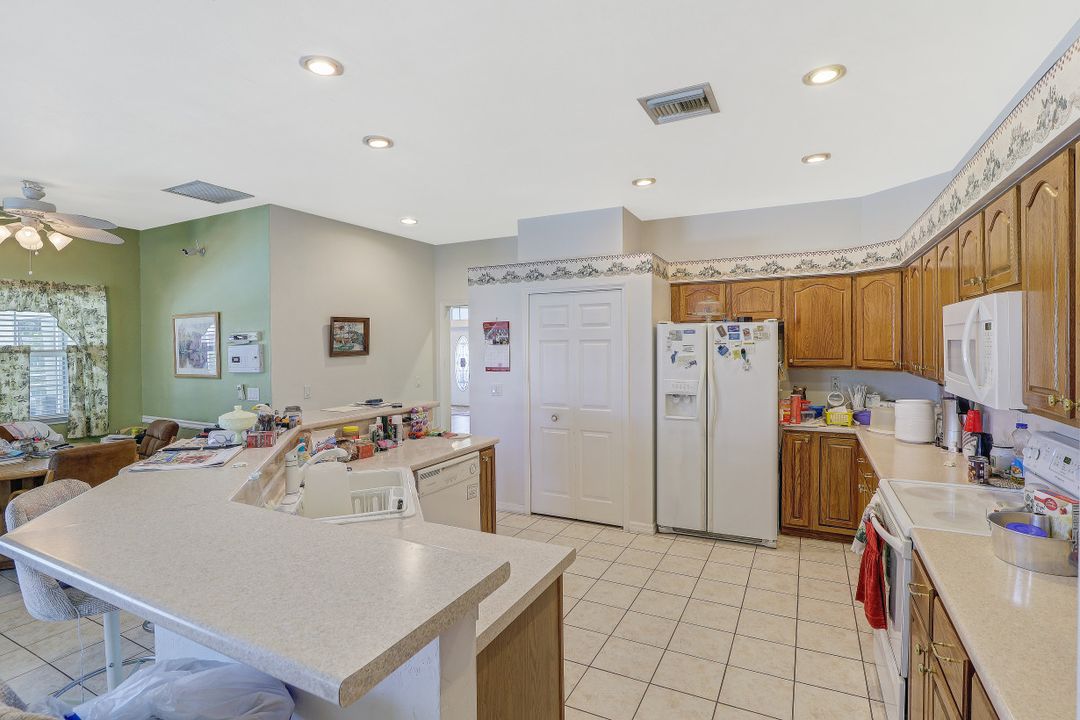 6705 Overlook Dr, Fort Myers, FL 33919