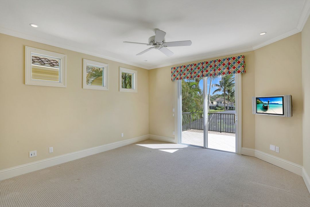 232 Point Salerno, Naples, FL 34108
