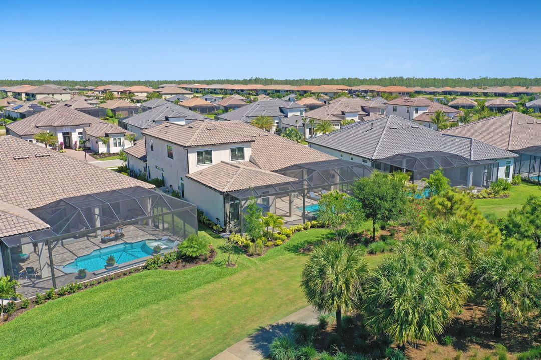 9328 Tulipano Ter, Naples, FL 34119