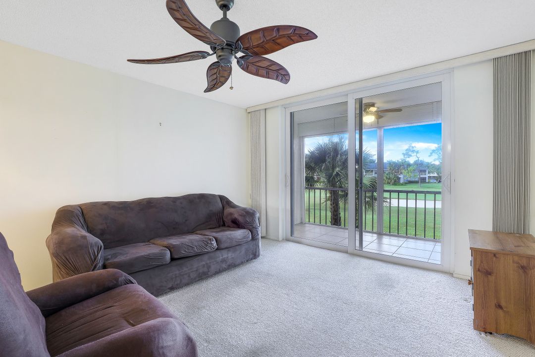 160 Turtle Lake Ct #204, Naples, FL 34105