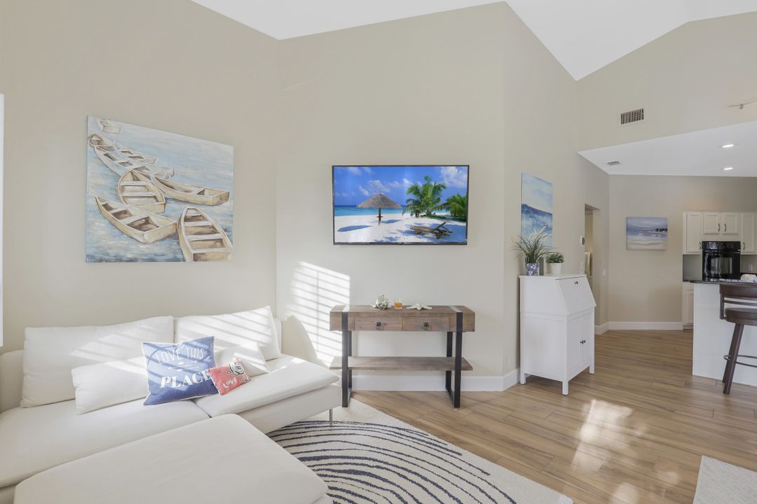 278 Sunflower Ct, Marco Island, FL 34145