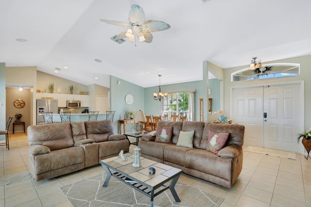 321 NE 10th Terrace, Cape Coral, FL 33909