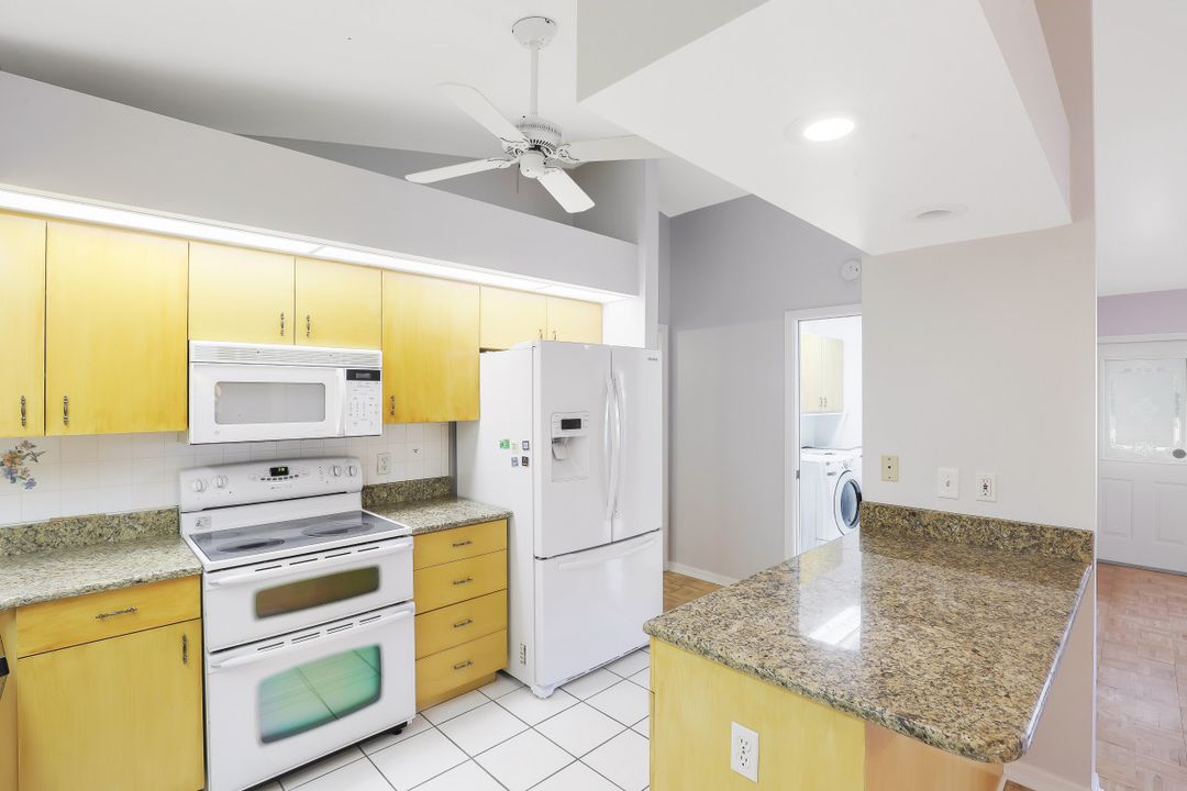 700 SW 6th Ave, Cape Coral, FL 33991