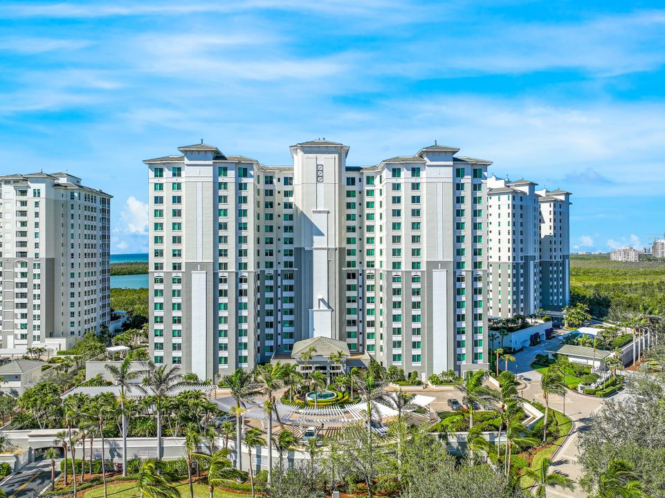 275 Indies Way #505, Naples, FL 34110