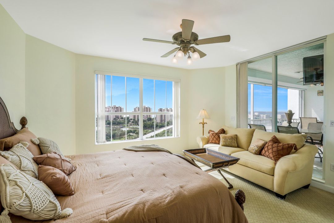 300 Dunes Blvd #1004, Naples, FL 34110