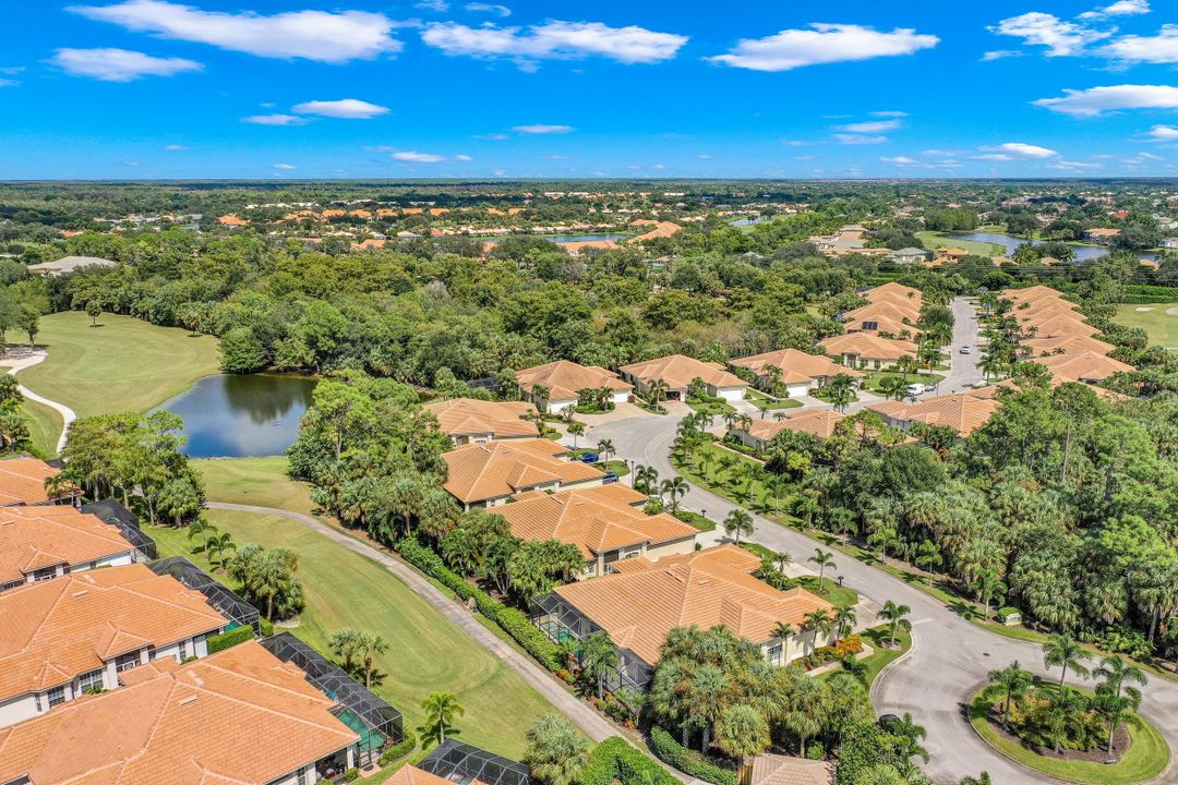 12655 Fox Ridge Dr, Bonita Springs, FL 34135