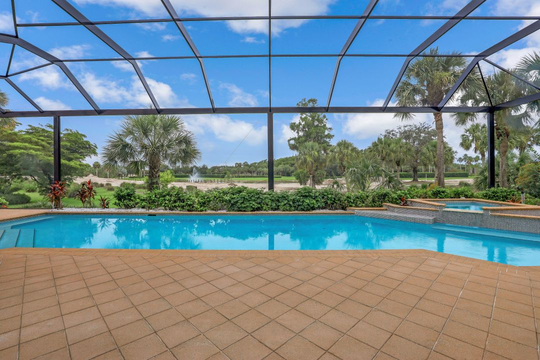11430 Golden Eagle Ct, Naples, FL 34120