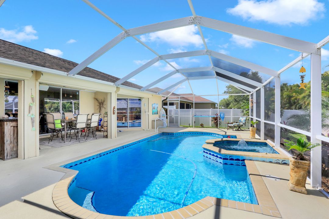 321 NE 10th Terrace, Cape Coral, FL 33909