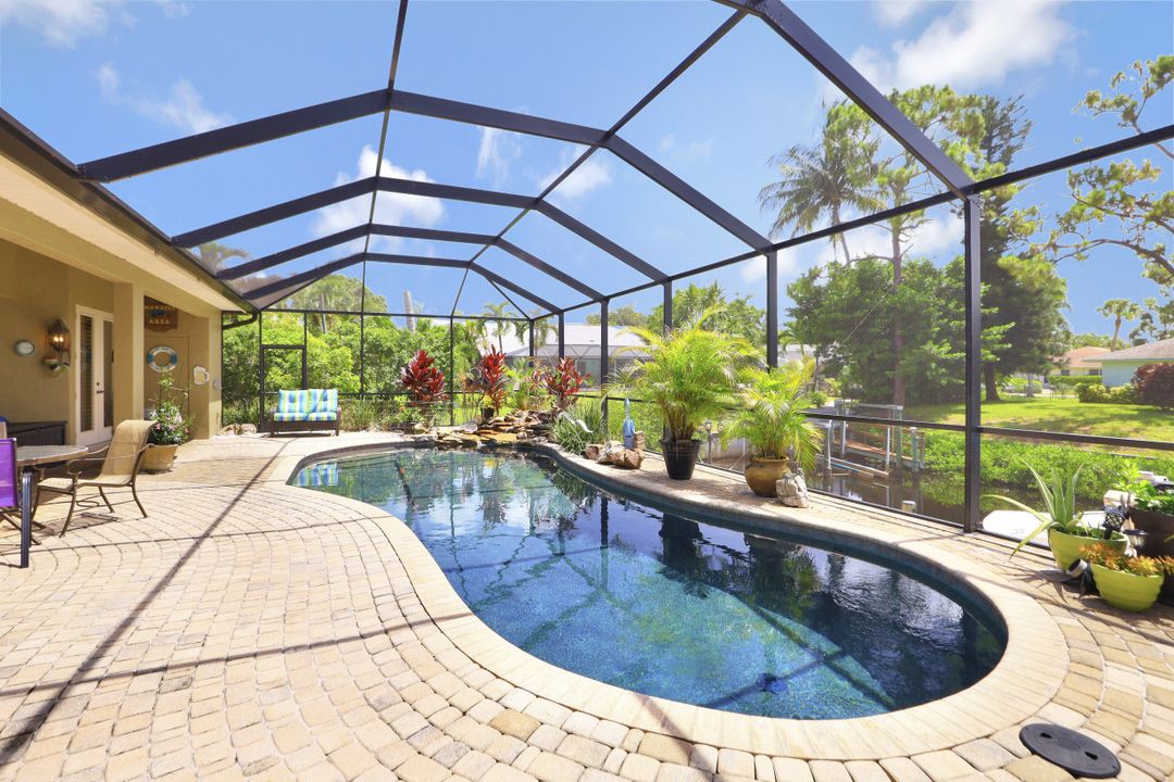 27031 Homewood Dr, Bonita Springs, FL 34135