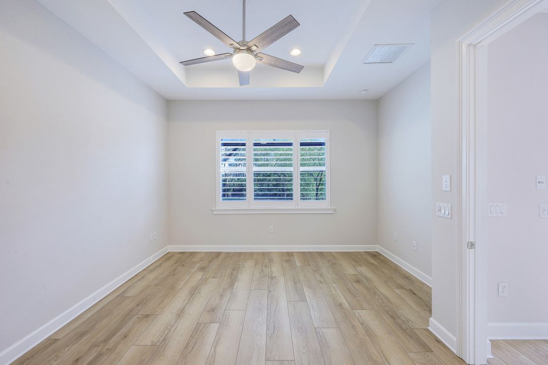 7007 Dominica Dr, Naples, FL 34113