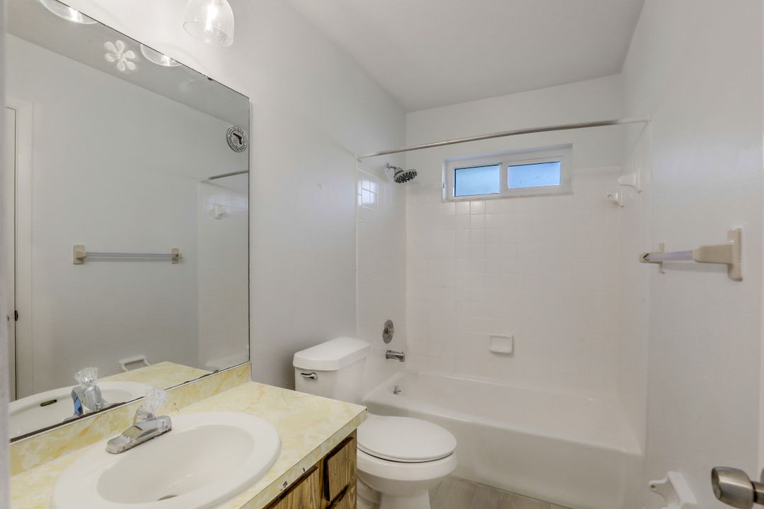 9404 Brewton Ave, Englewood, FL 34224