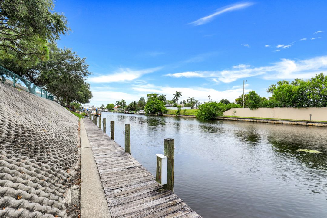 1217 Del Prado Blvd S, Cape Coral, FL 33990