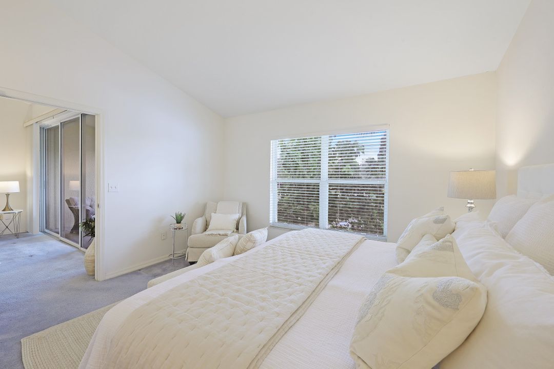 4940 Deerfield Way #203, Naples, FL 34110