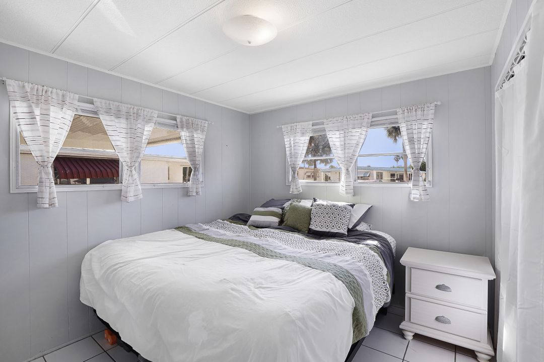 11340 Cypress Ln, Fort Myers Beach, FL 33931