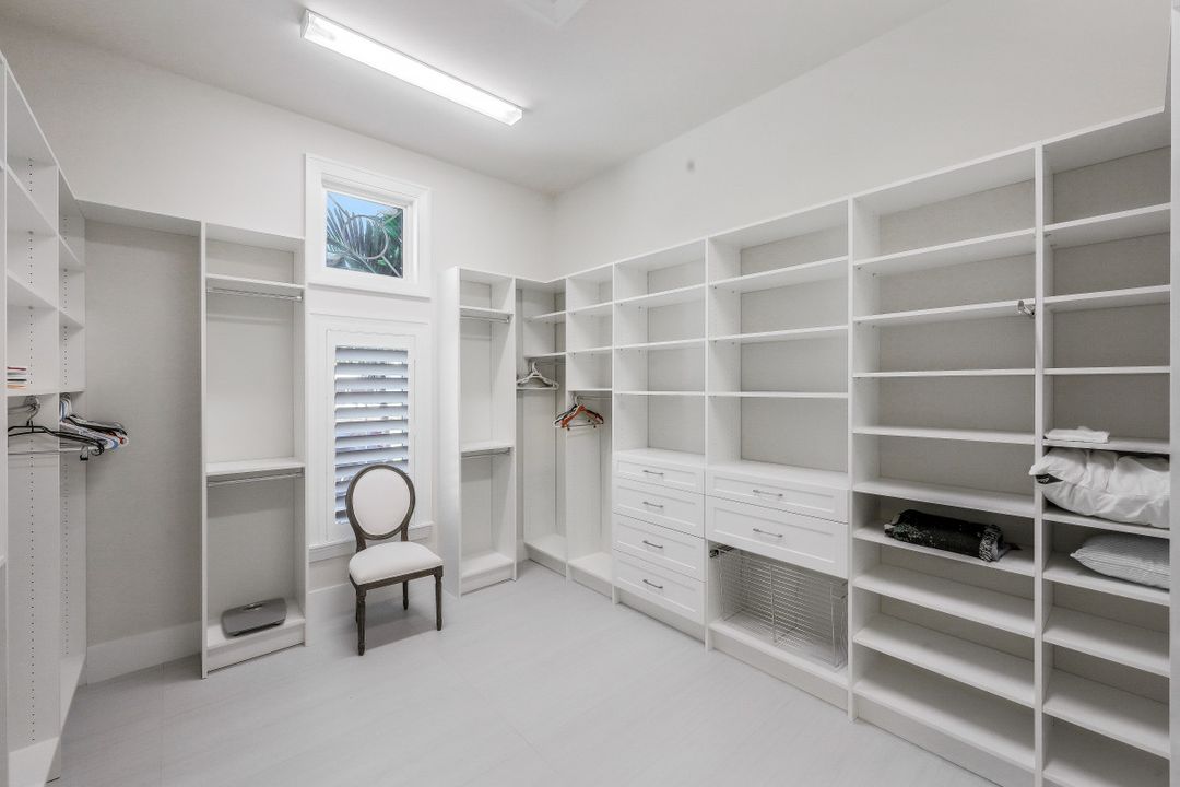 550 S Barfield Dr, Marco Island, FL 34145