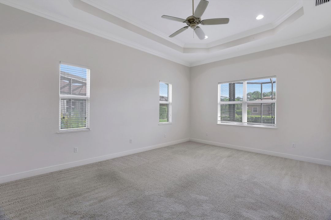 10196 Avonleigh Dr, Bonita Springs, FL 34135