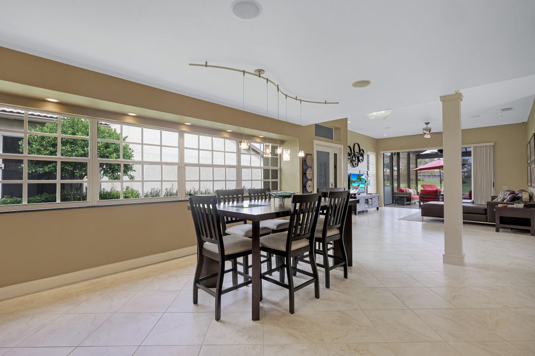 13461 Bridgeford Ave, Bonita Springs, FL 34135