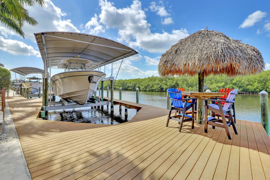 3840 Surfside Blvd, Cape Coral, FL 33914