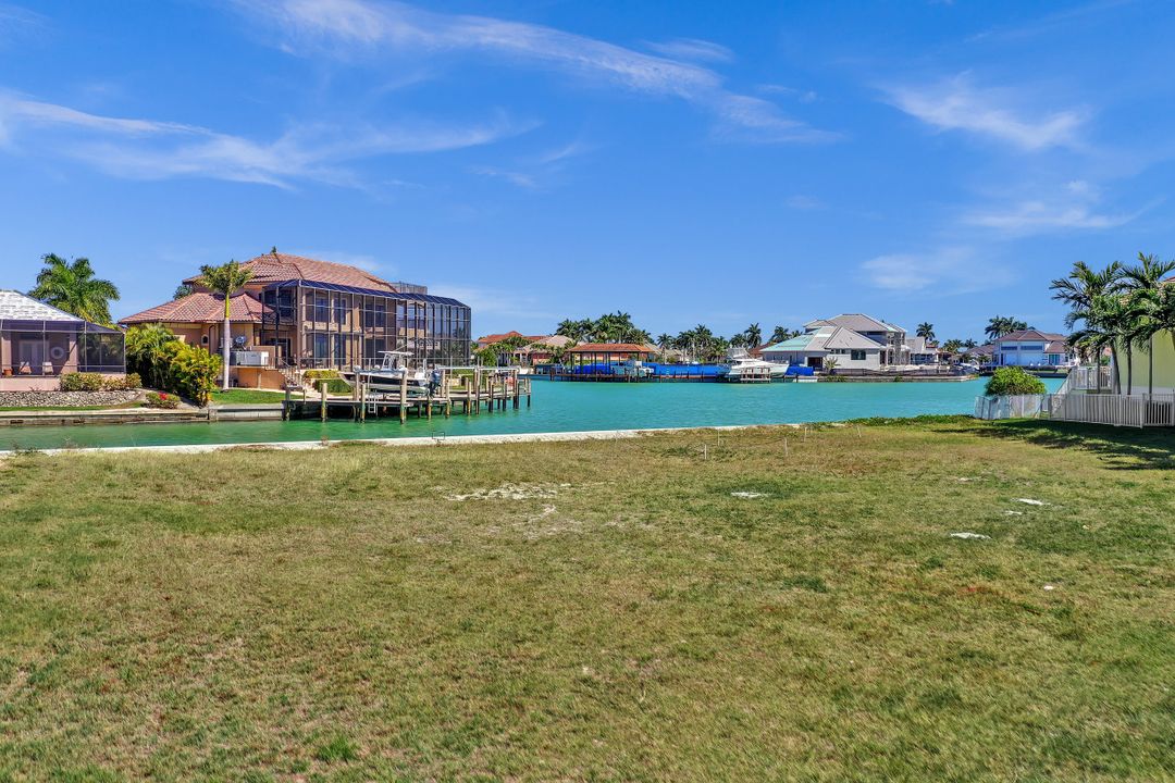 1261 Stone Ct, Marco Island, FL 34145