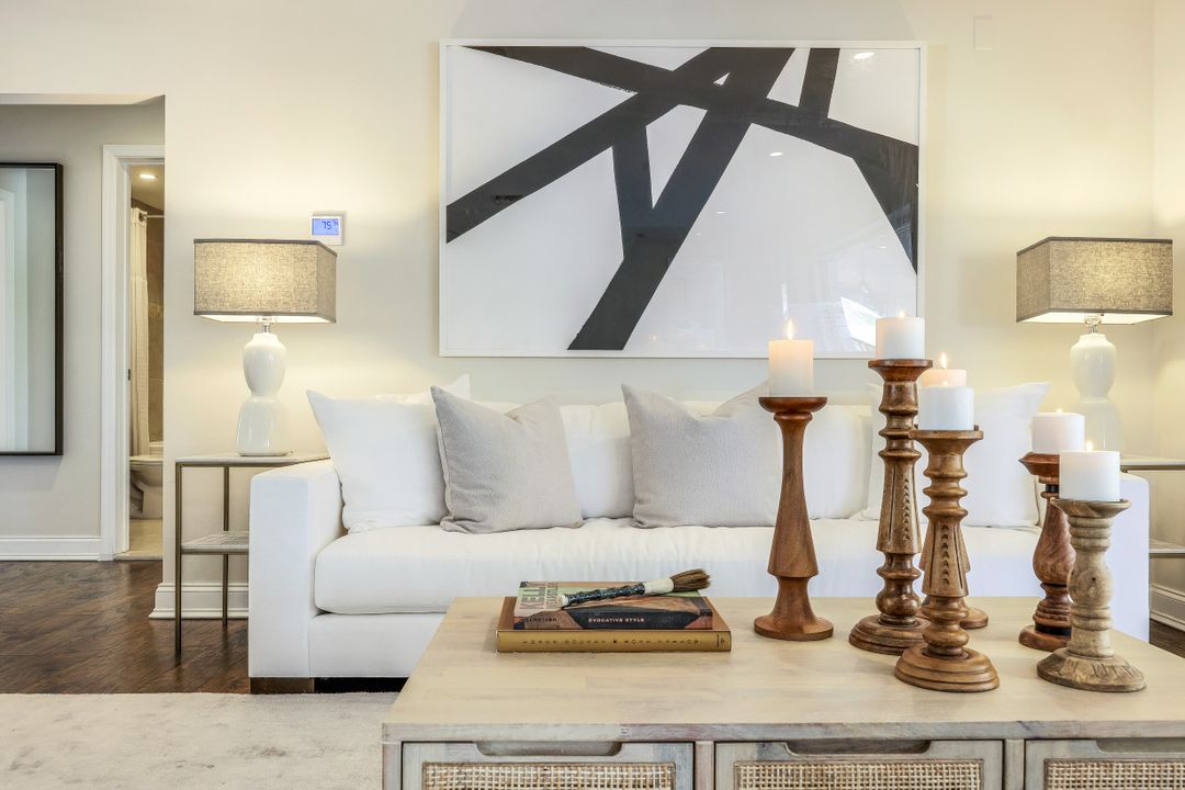 2631 Shoreview Dr, Naples, FL 34112