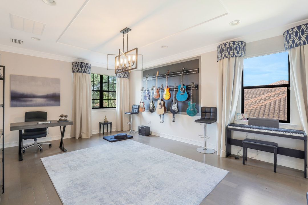 1600 Mockingbird Dr, Naples, FL 34120