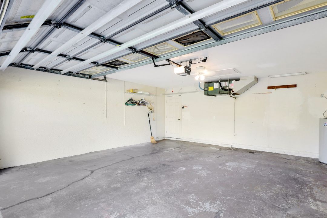 700 SW 6th Ave, Cape Coral, FL 33991