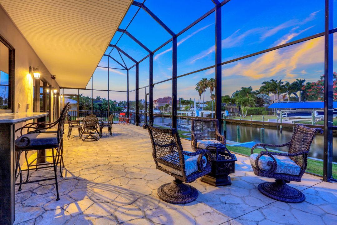 5811 SW 1st Pl, Cape Coral, FL 33914