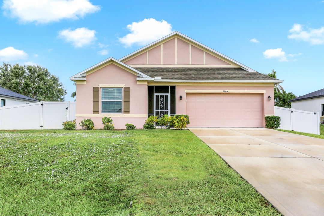 3405 NW 9th St, Cape Coral, FL 33993