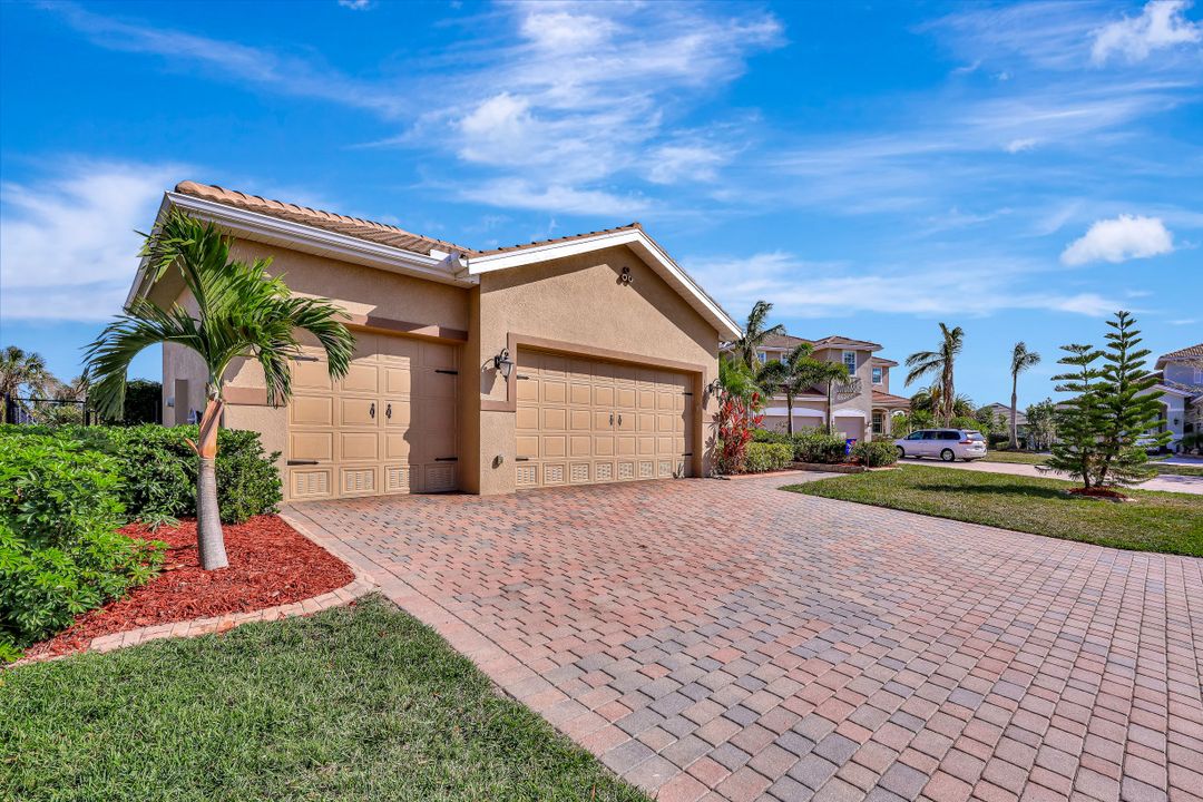 17112 Wrigley Cir, Fort Myers, FL 33908
