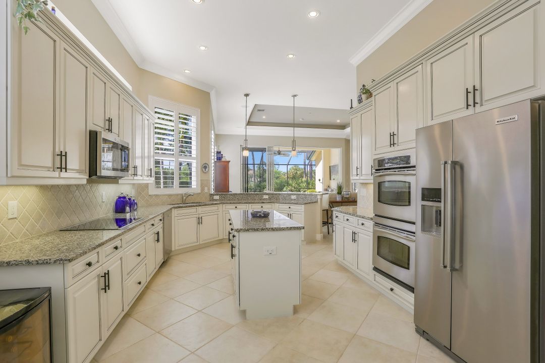 28637 Pienza Ct, Bonita Springs, FL 34135