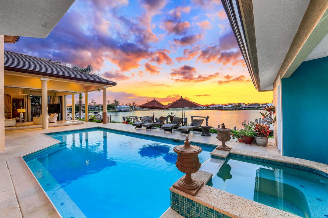 856 Inlet Dr, Marco Island, FL 34145