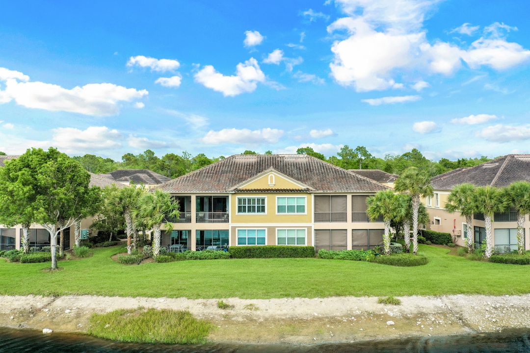 9525 Ironstone Terrace #Unit 202, Naples, FL 34120