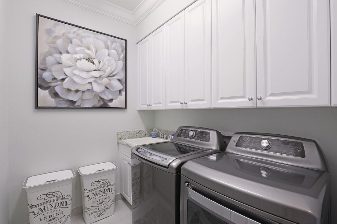 4173 Amelia Way, Naples, FL 34119