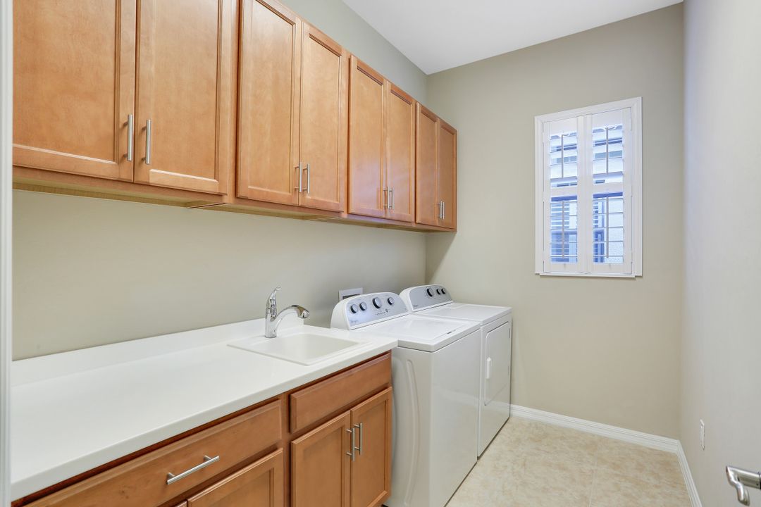 10654 Essex Square Blvd, Fort Myers, FL 33913