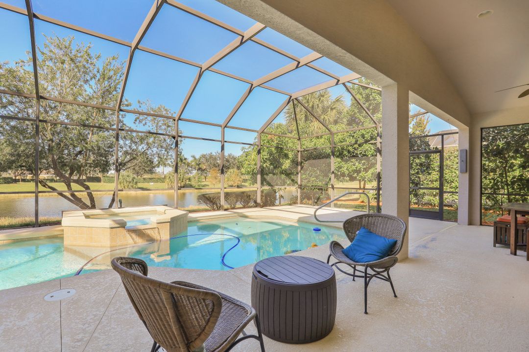 2065 Mandarin Ln, Naples, FL 34120