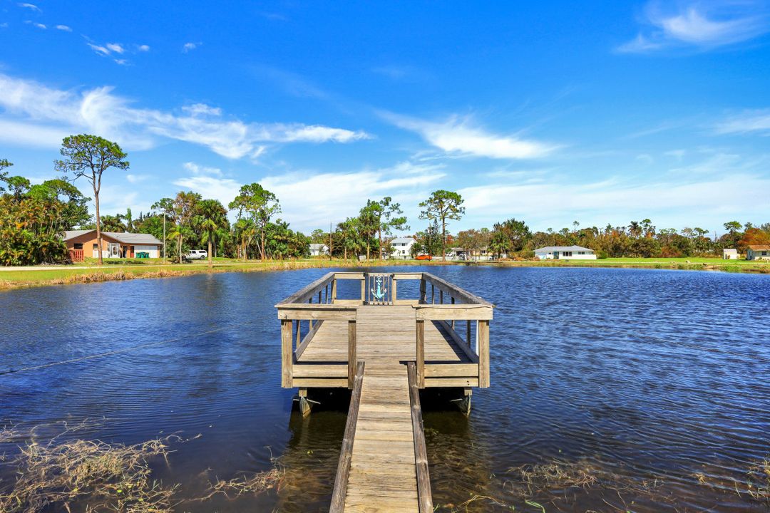 5322 Myrtle Ln, Naples, FL 34113