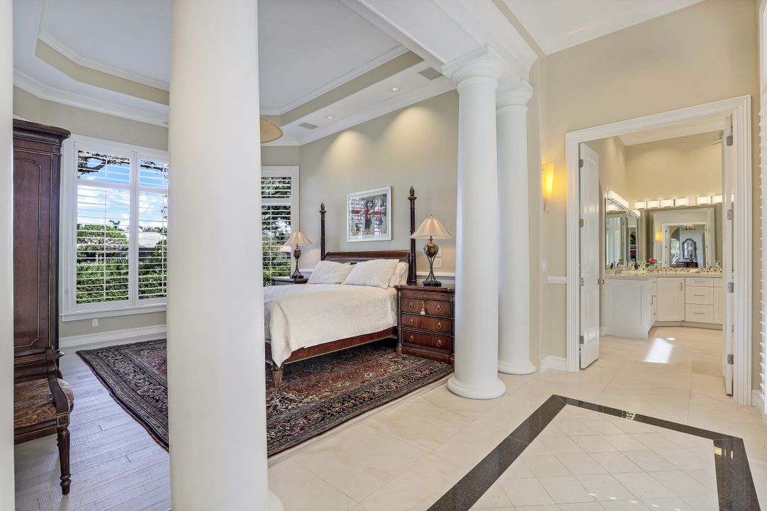 1564 Gormican Ln, Naples, FL 34110