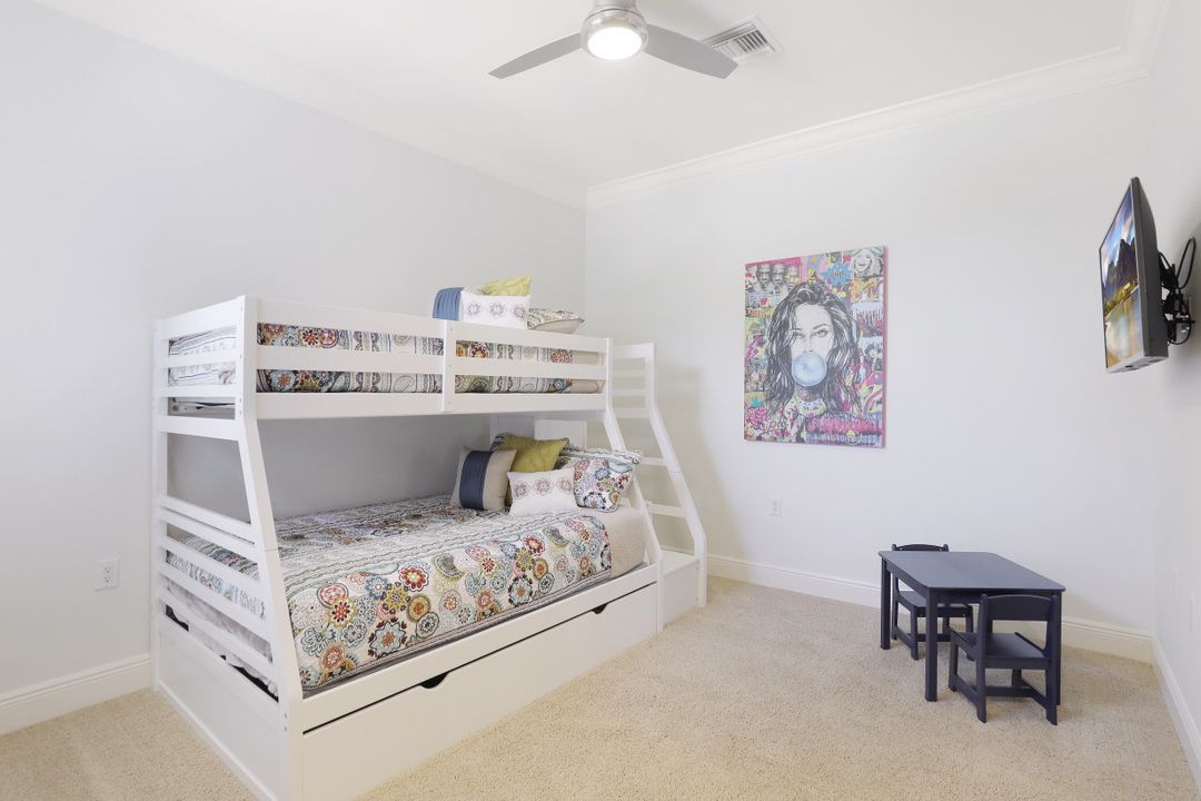 3176 Serena Ln #202, Naples, FL 34114