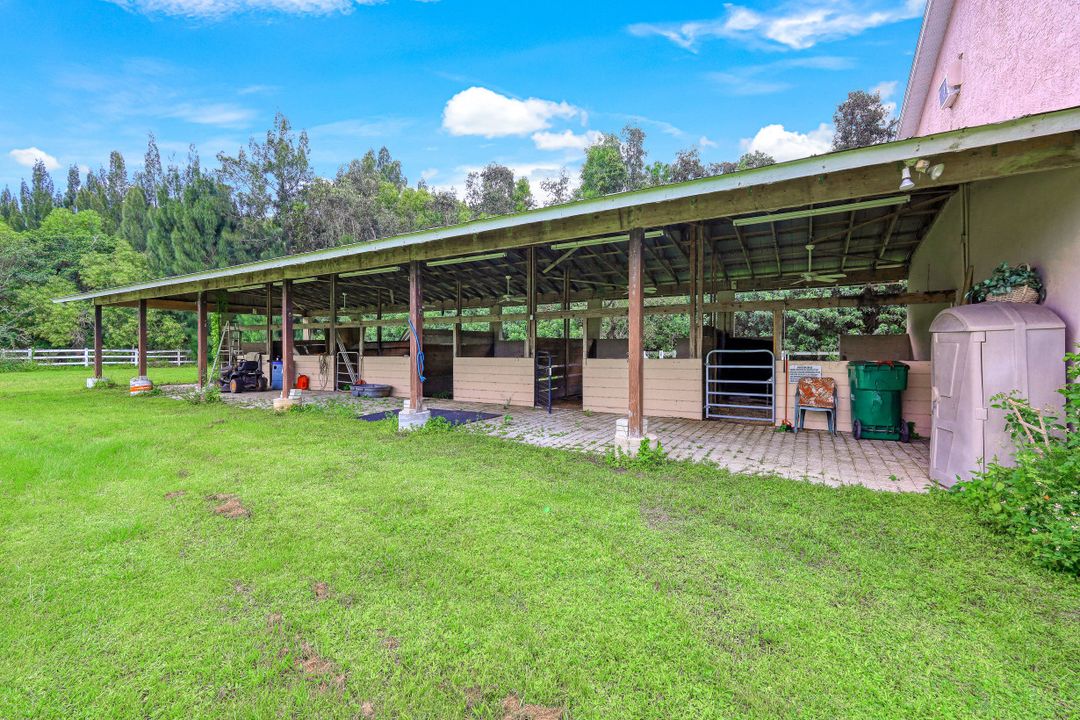 6881 Bottlebrush Ln, Naples, FL 34109