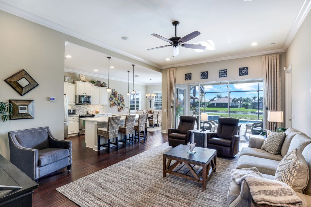 9447 Quarry Dr, Naples, FL 34120