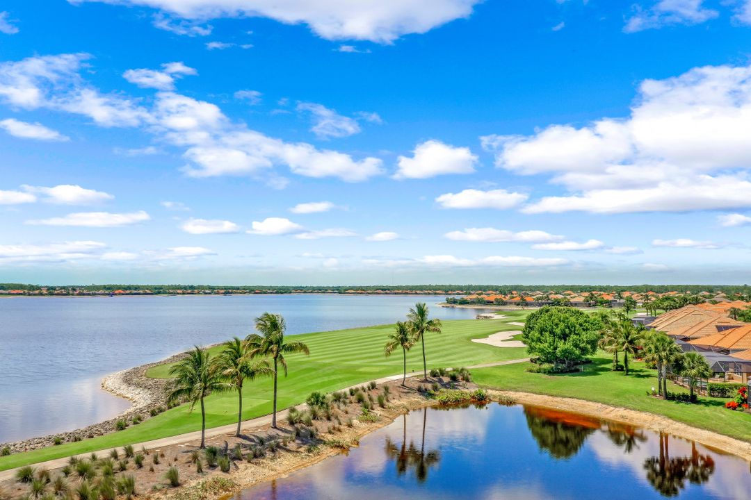 8458 Karina Ct, Naples, FL 34114