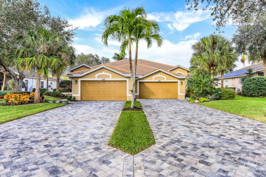 8755 Naples Heritage Dr, Naples, FL 34112