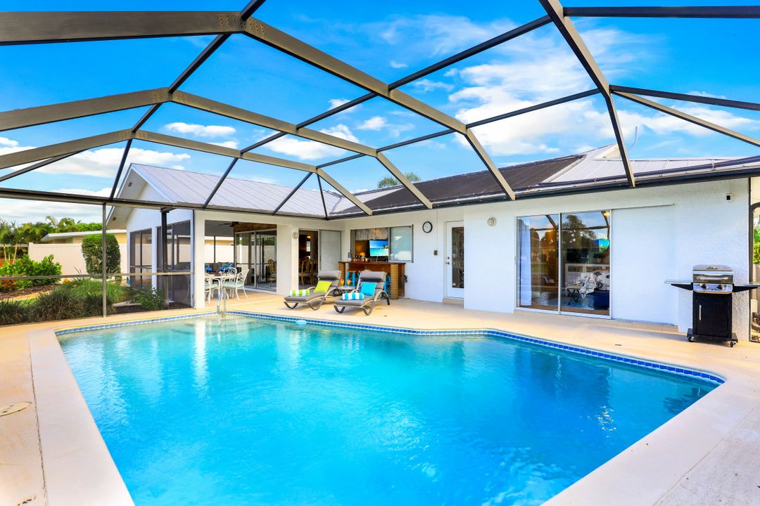 2010 SE 29th Ln, Cape Coral, FL 33904