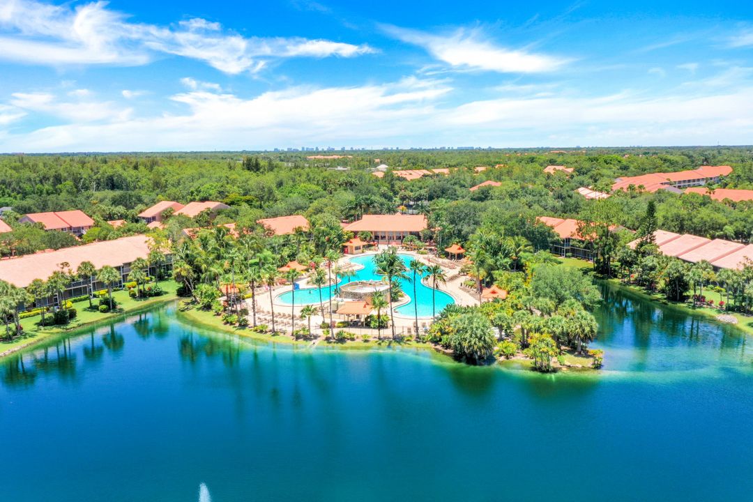 2395 Hidden Lake Dr #8, Naples, FL 34112