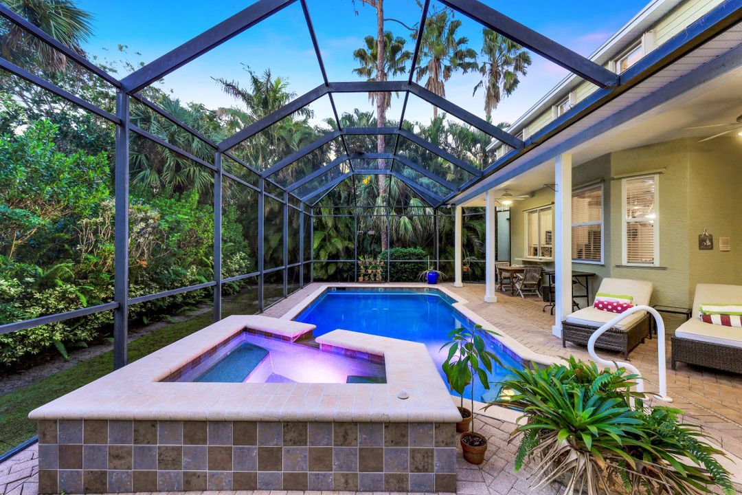 2850 Coach House Way, Naples, FL 34105