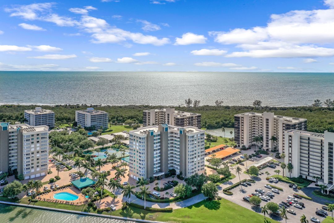 21 Bluebill Ave #404, Naples, FL 34108